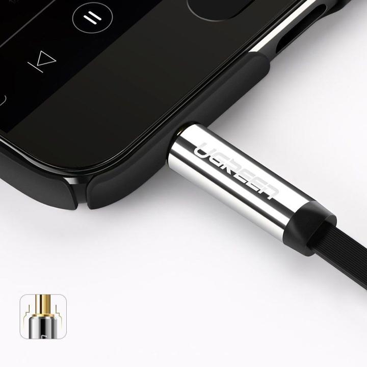 Image du produit Ugreen Câble plat coudé Câble audio AUX mini-jack 3,5 mm 0,5 m noir (AV119 10596) (0.50 m)