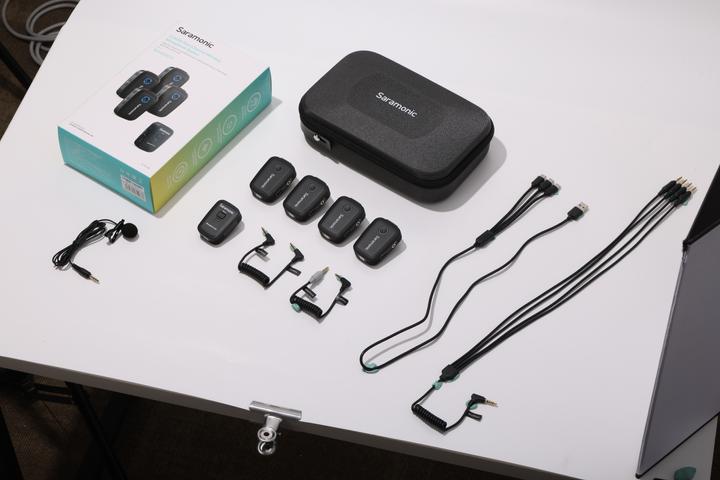 Actual product image Saramonic Blink500 T4 2.4GHz Wireless Microphone System