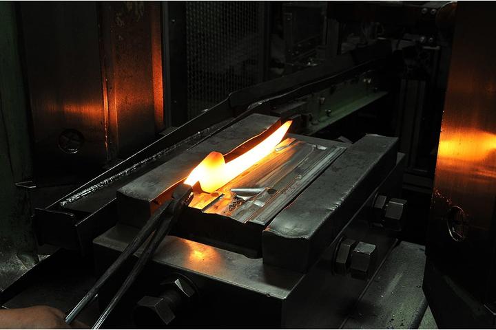 Image du produit WMF Couteau à désosser SPITZENKLASSE PLUS Noir (15.50 cm)