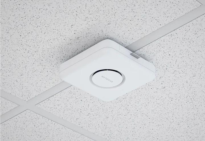 Actual product image Netgear 1pt Insight Managed Wifi 7 Tri-Band Wbe