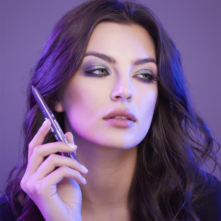 Actual product image Deborah Milano 24Ore CP Eyeshadow No 7 (Light blue)