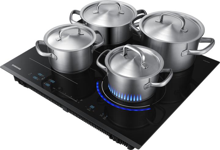 Actual product image Samsung NZ64N9777BK/E1 Induction, 60cm, 15 power, Virtual Flame, Ice Blue