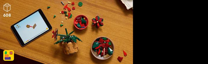 Actual product image LEGO Poinsettia (10370, LEGO Icons)