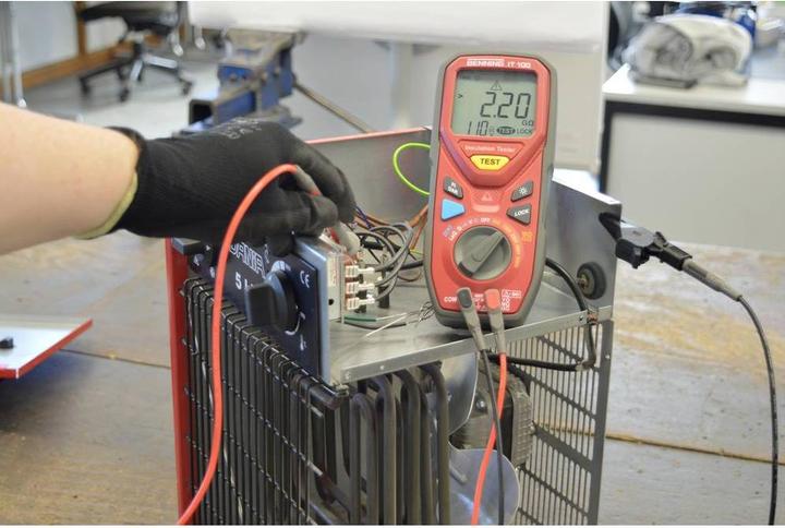 Produktbild Benning IT 100 Isolationsmessgerät 50 V, 100 V, 250 V, 500 V, 1000 V 20 G? (CAT IV 600V)