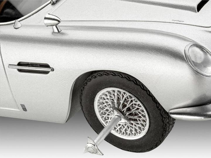 Actual product image Revell James Bond Aston Martin DB5