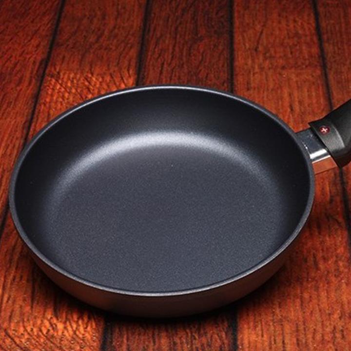 Actual product image Swiss Diamond XDClassic (20 cm, Frying pan, Cast aluminium)