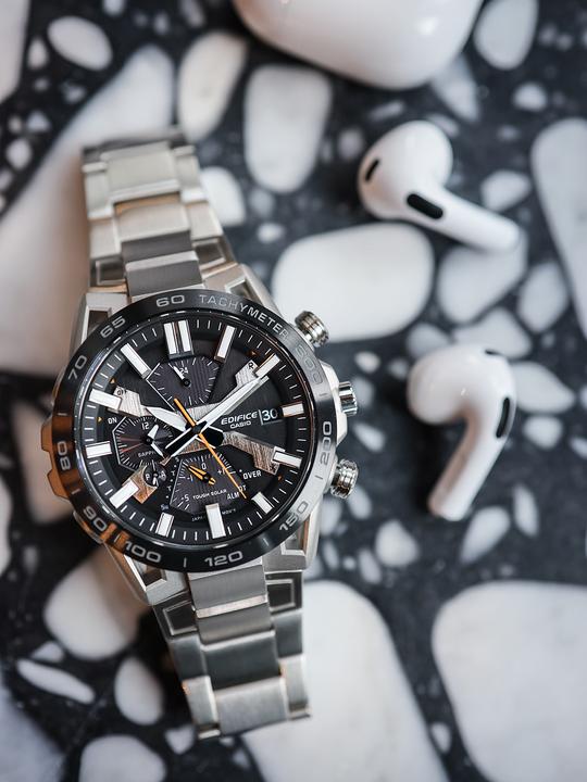 Image du produit Casio Edifice EQB-2000DB-1AER (Montre analogique, Chronographe, 48 mm)