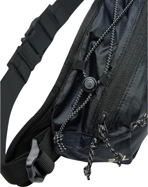 Actual product image Peak Performance Trail Hip Bag