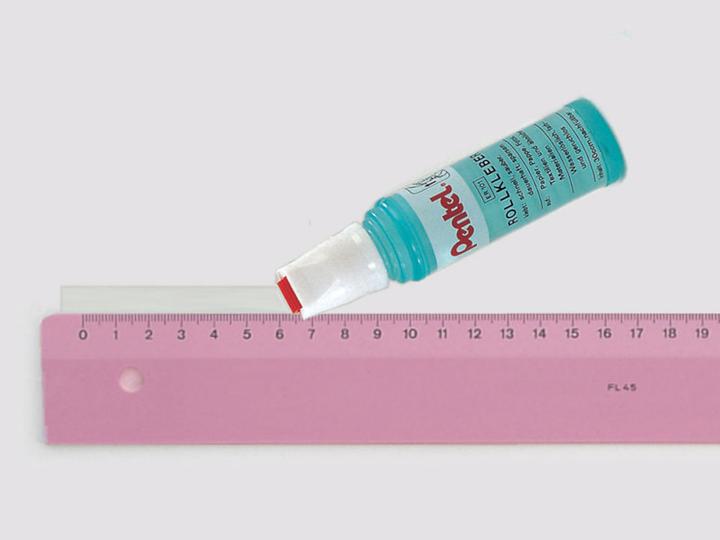 Actual product image Pentel roll'n glue (30 g, 30 ml)