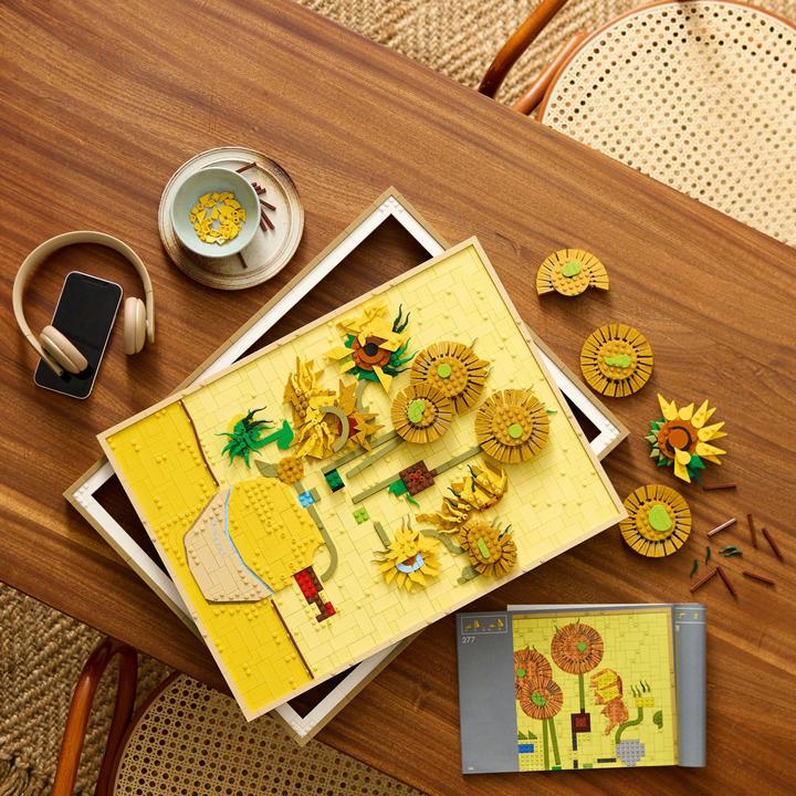 Image du produit LEGO Vincent van Gogh - Tournesols (31215, LEGO DC, LEGO difficiles à trouver)