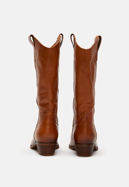 Actual product image Felmini GERBERA 7962 is a remarkable mid-calf cowboy boot with rustic charm and rugged style. (39)