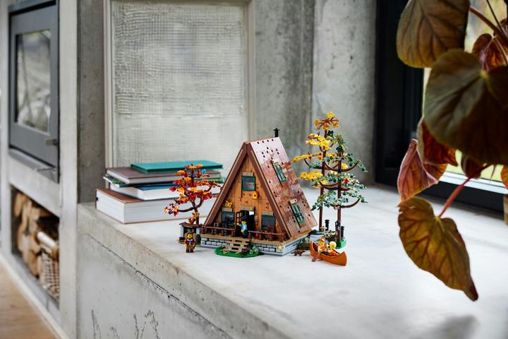 Produktbild LEGO Finnhütte (21338, LEGO Ideas, LEGO Seltene Sets)