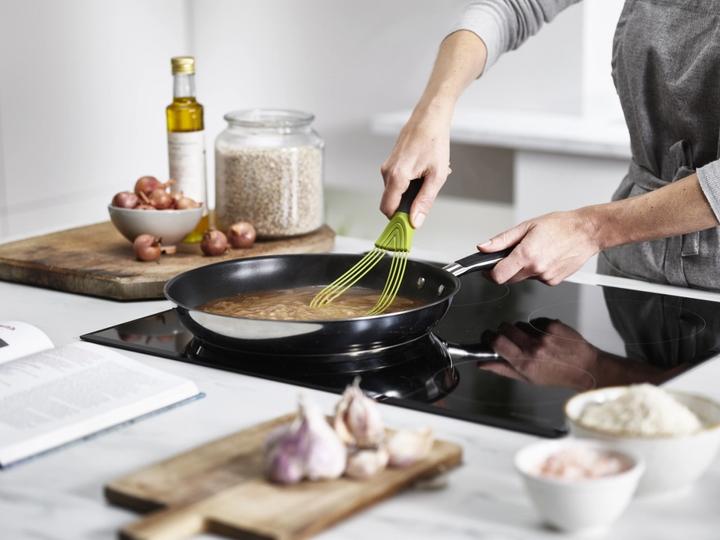 Actual product image Joseph Joseph Twist whisk