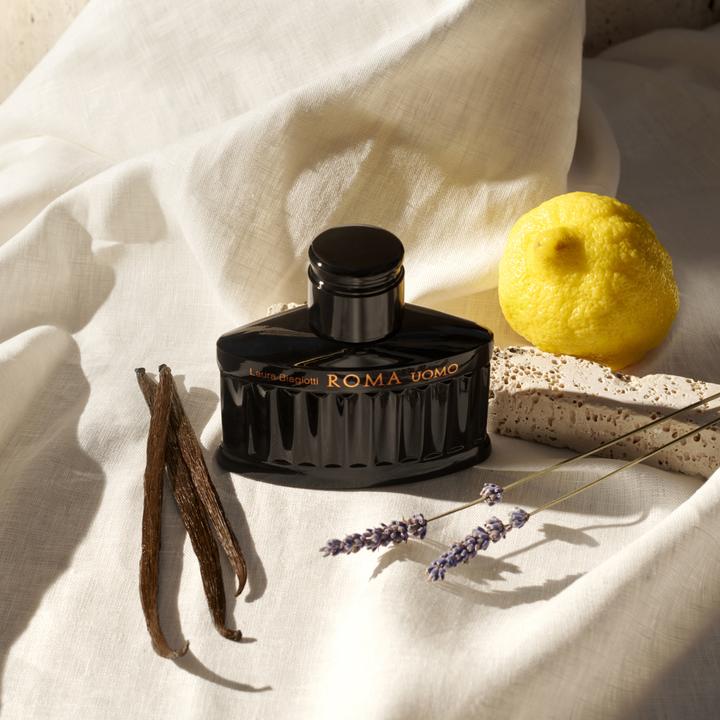 Actual product image Laura Biagiotti Roma Uomo Nero Estremo Eau de Parfum Intense Spr 75 ml (Eau de parfum, 75 ml)