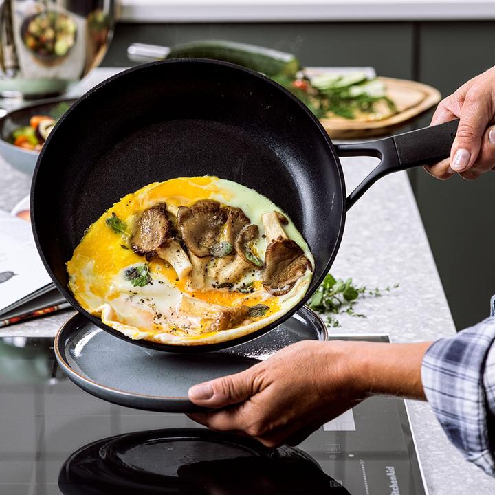 Produktbild KitchenAid Classic Forged (30 cm, Bratpfanne, Aluminium)