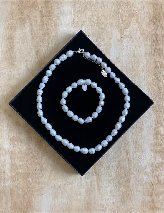 Actual product image Andreani Gift set necklace and bracelet made from genuine freshwater pearls (Pearls)