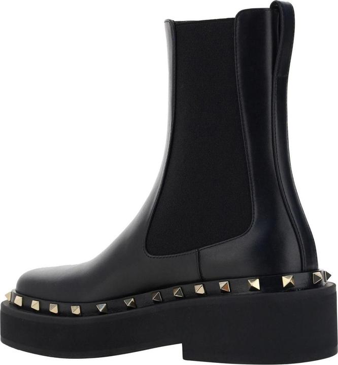 Valentino Garavani Rockstud M-Way Ankle Boots (42)