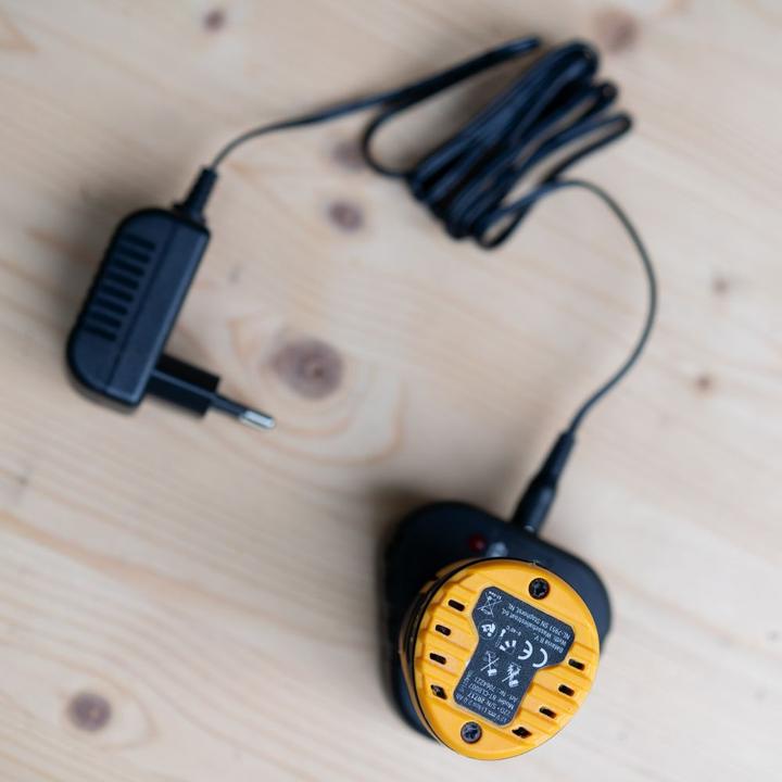 Produktbild Batavia Ladegerät (12 V)