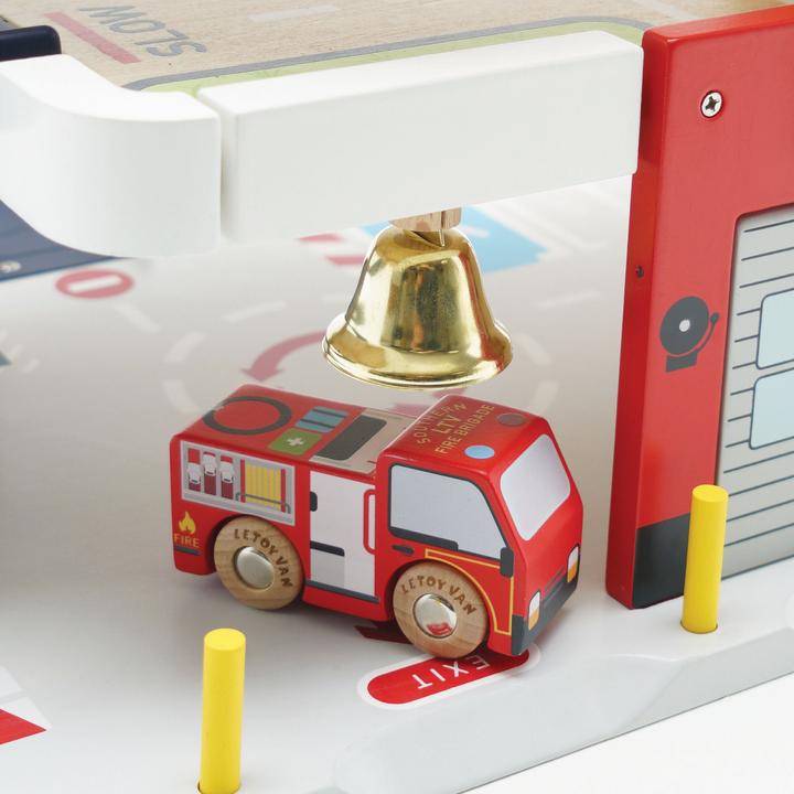 Actual product image Le Toy Van Fire and rescue station