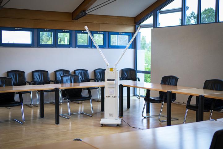 Produktbild Good Connections UV-C Desinfektionsstation 120W mit 4 röhren für 60 m² Raumfläche