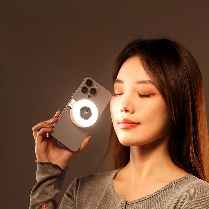 Actual product image Ulanzi LM19 Magsafe Fill Light White (Video light)