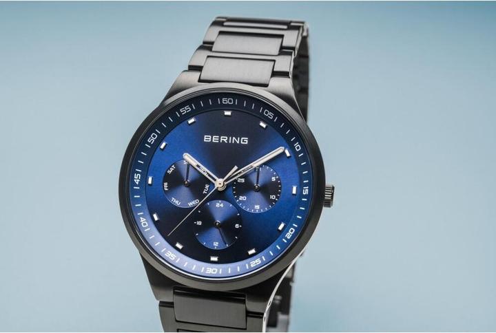 Actual product image Bering Classic (Analogue wristwatch, 40 mm)