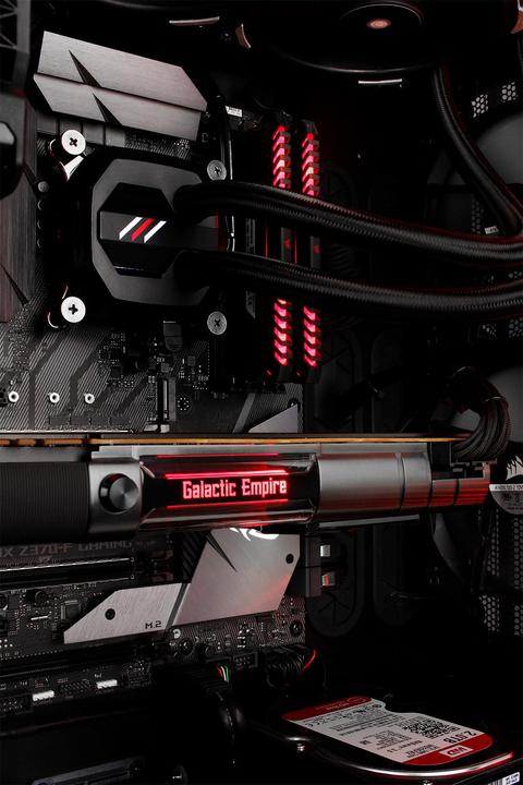 Produktbild Mifcom Battlebox Titan Xp (Intel Core i7-8700K, 32 GB, 500 GB, Titan Xp)