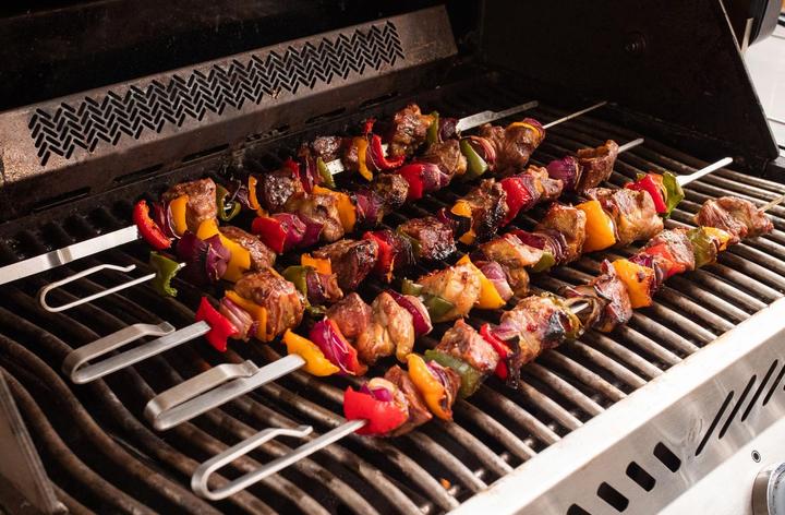 Produktbild Grillfürst Edelstahl Spiesse 60 cm - 6er Set - kompatibel mit Schaschlikset für Drehspiess
