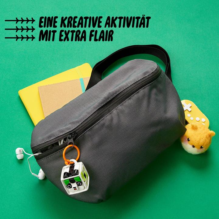 Actual product image LEGO Bag pendant panda (41930, LEGO Dots)