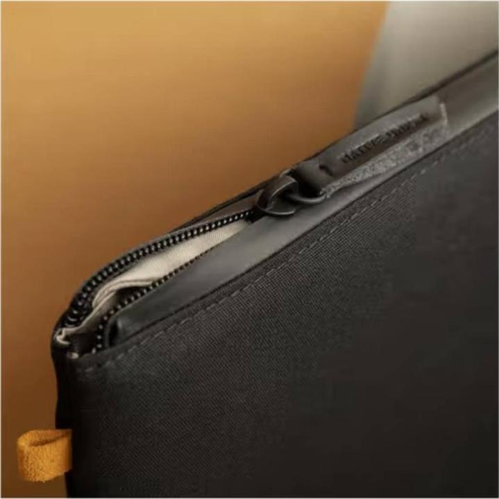 Produktbild Native Union W.F.A Sleeve für MacBook Pro 14 Schwarz MacBook Pro 14 (14", Apple)