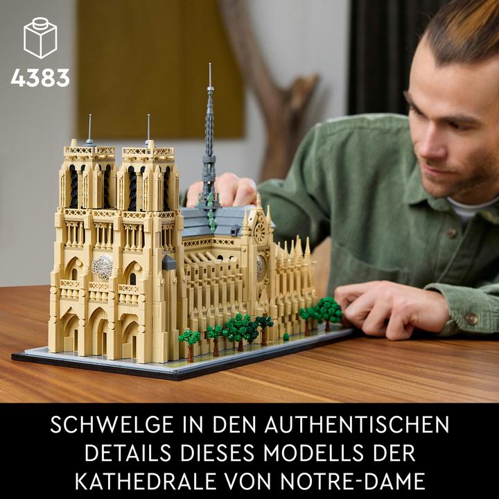 Actual product image LEGO Notre-Dame de Paris (21061, LEGO Architecture)