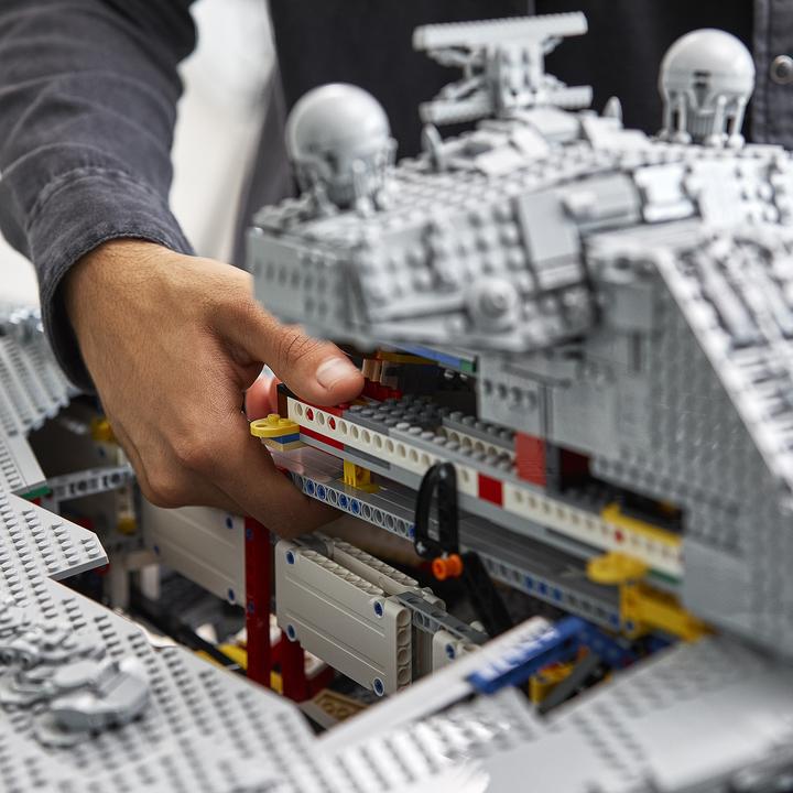 Actual product image LEGO Imperial Star Destroyer (75252, LEGO Rare Sets, LEGO Star Wars)