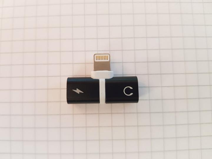Image du produit Synergy 21 Adaptateur iPhone pour la recharge + prise casque