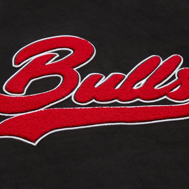 Actual product image Mitchell & Ness Coaches Jacke - VARSITY Chicago Bulls - S (S)