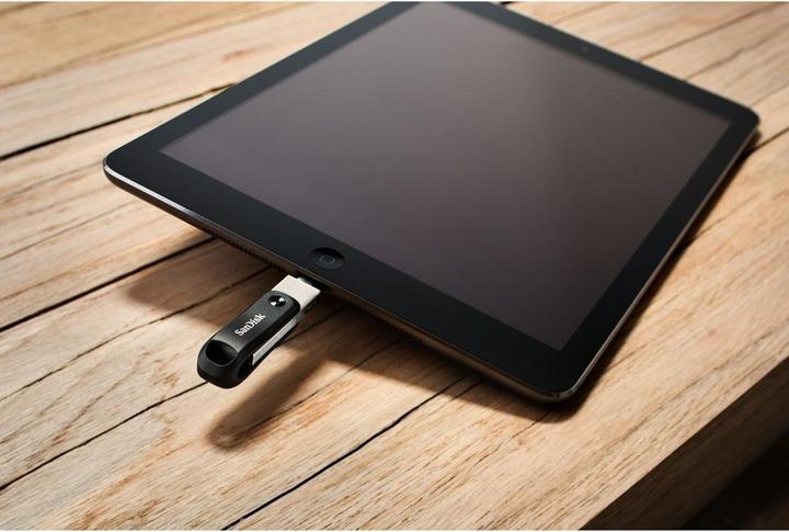 Actual product image SanDisk iXpand Go (256 GB, Lightning, USB-A)