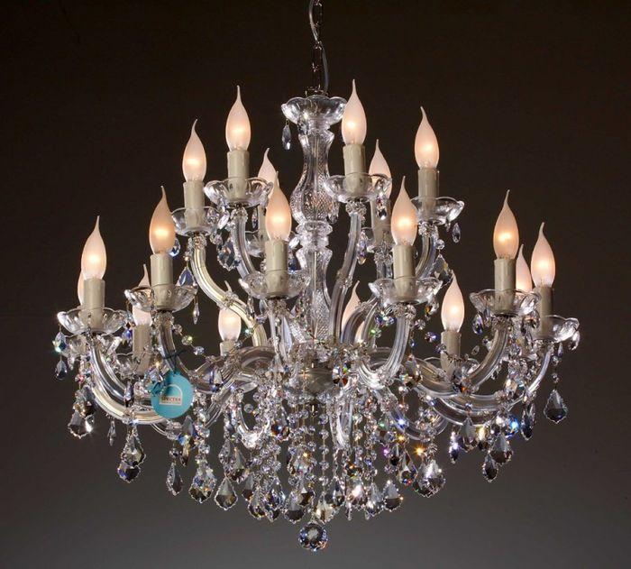 Actual product image TL 18 Arm Kronleuchter gefertigt mit SWAROVSKI® Kristallen, silberfarben (75 cm)
