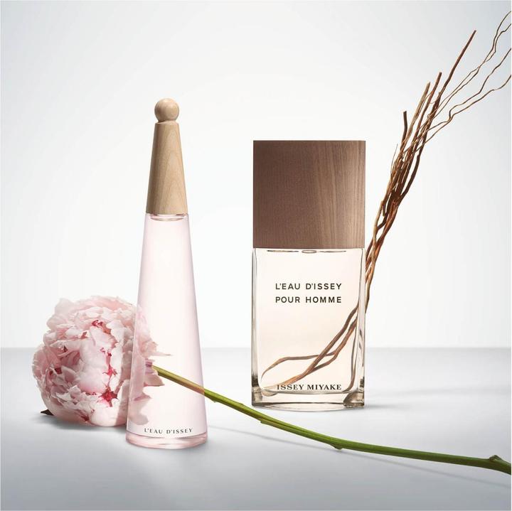 Image du produit Issey Miyake Eau & Pivoine Eau de Toilette Intense (Eau de toilette, 50 ml)