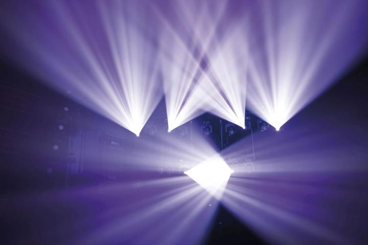 Produktbild Showtec Phantom 180 Wash (Moving Bar)