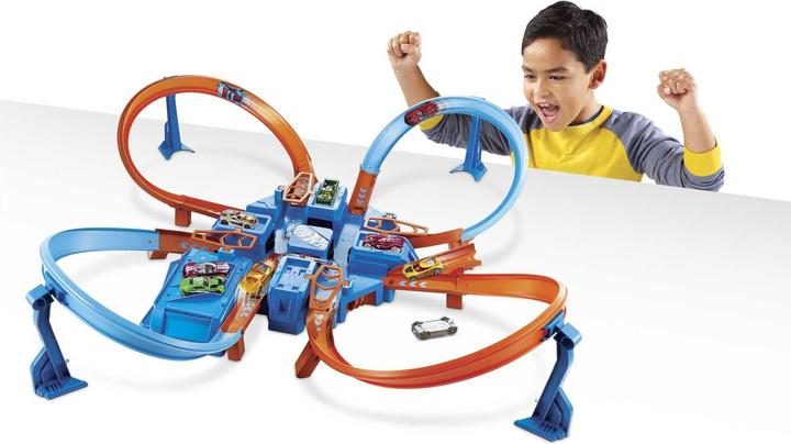 Actual product image Hot Wheels Criss Cross Crash