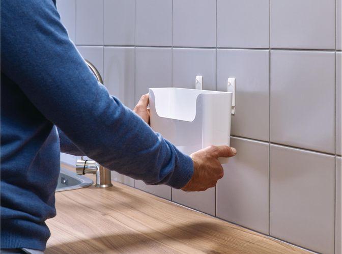 Image du produit tesa Clous adhésifs pour carrelage et métal, capacité de rétention de 3 kg, détachables sans laisser de