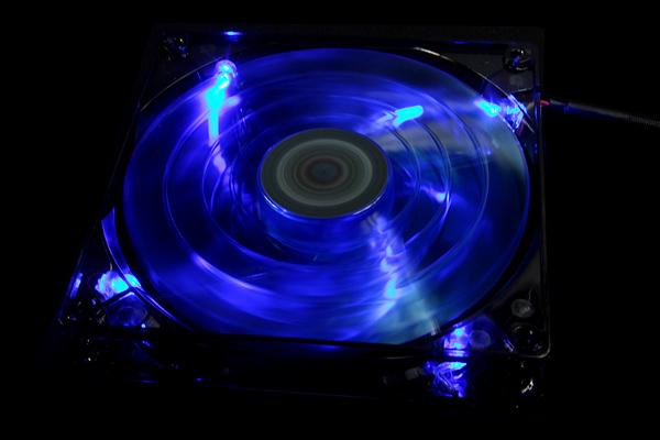 Actual product image AeroCool Shark Fan (140 mm, 1 x)