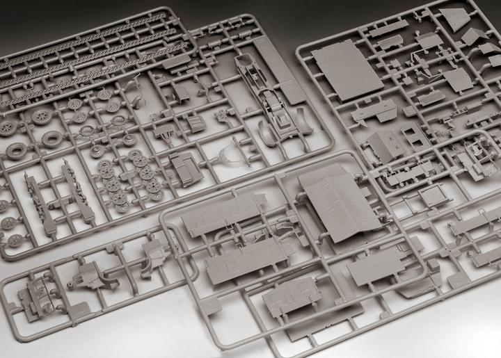 Actual product image Revell Sd. Kfz. 7