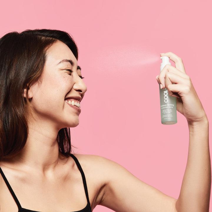 Produktbild Coola Suncare Makeup Setting Spray (Sonnenspray, SPF 30, 50 ml)