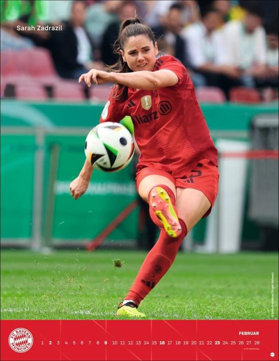 Actual product image Heye FC Bayern Munich Women's Poster Calendar 2025 (34 x 44 cm, Hardcover, German)