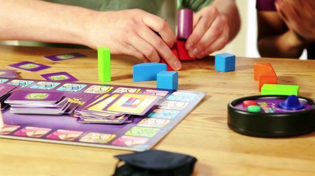 Actual product image Ravensburger Make 'N' Break Party