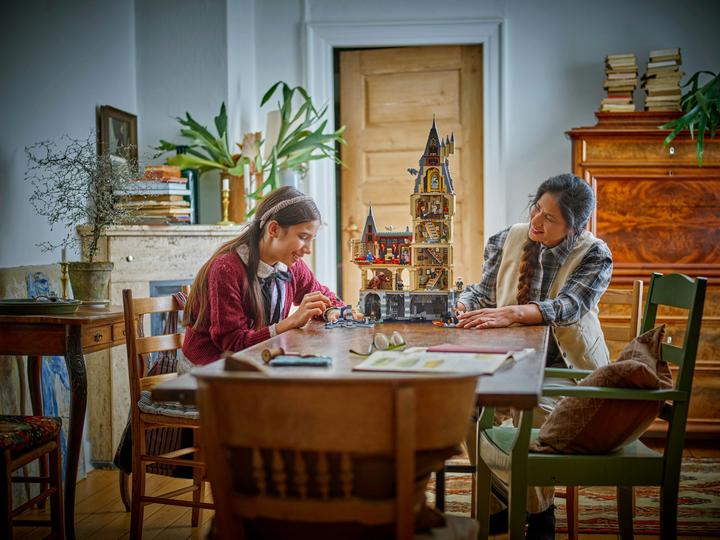Produktbild LEGO Schloss Hogwarts: Der Hauptturm (76454, LEGO Harry Potter)