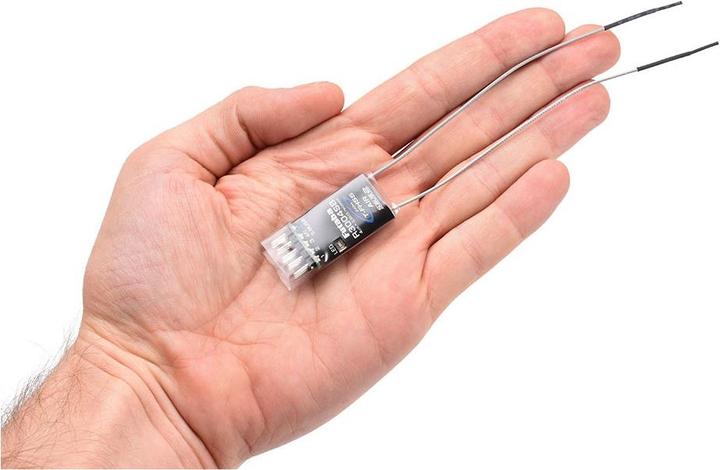 Actual product image Futaba R3004SB T-FHSS 4-CH Diversity Receiver