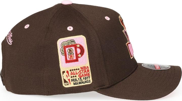 Actual product image Mitchell & Ness Snapback Cap SUGAR Milwaukee Bucks (One size)