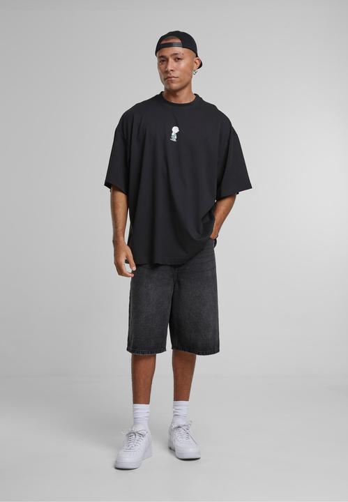 Actual product image Merchcode Peanuts - Charlie Brown Huge Tee - 116243 (L)