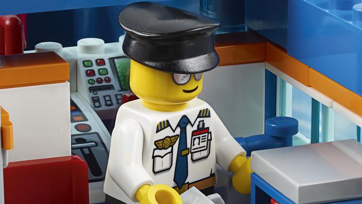 Actual product image LEGO City airport terminal hall (60104, LEGO City)